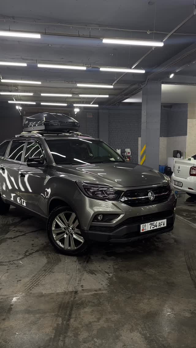 Оклейка монитора и порогов